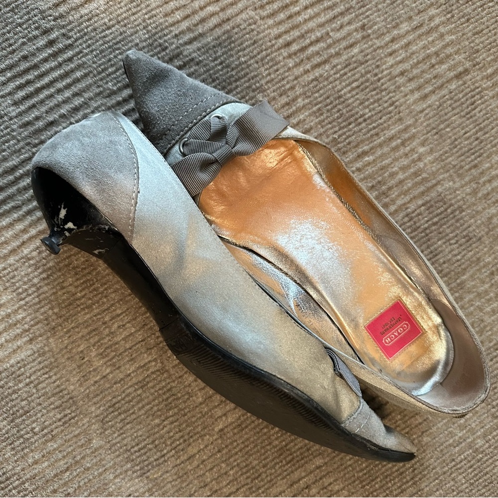 Used flats.   Chic